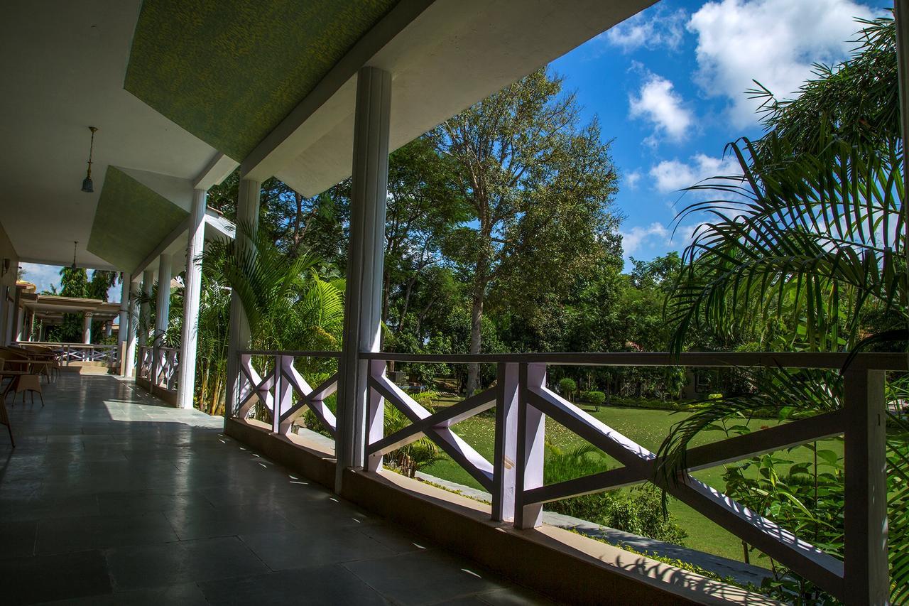 Tiger'S Den Resort Bandhavgarh National Park Экстерьер фото